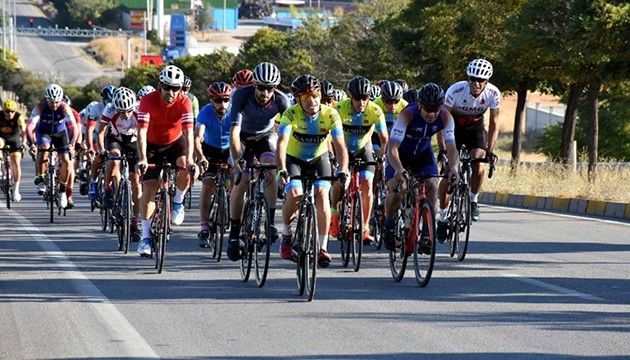 Türkiye Bisiklet Şampiyonası'nda heyecan devam ediyor!