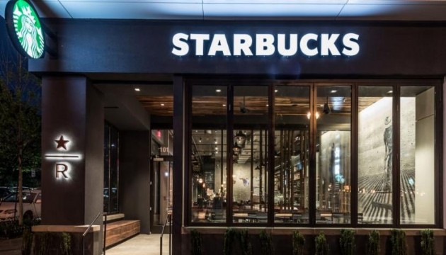 Skandal olay! Starbucks’ın tuvaletinde gizli kamera bulundu