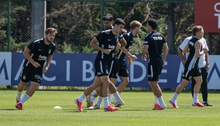Beşiktaş, Hradec Kralove karşısında