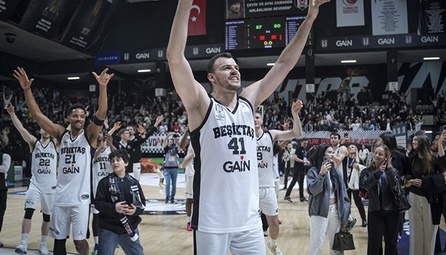 Beşiktaş Avrupa finaline çıkıyor