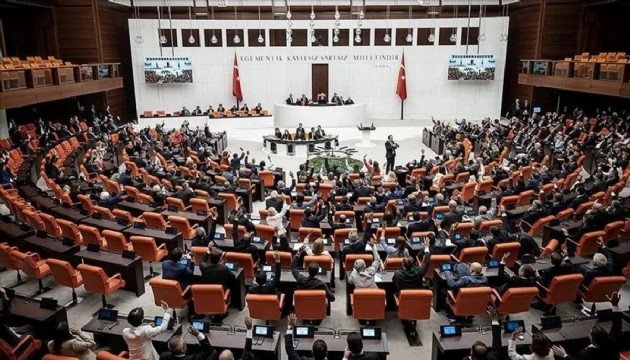 Meclis'te oturma planı silbaştan!