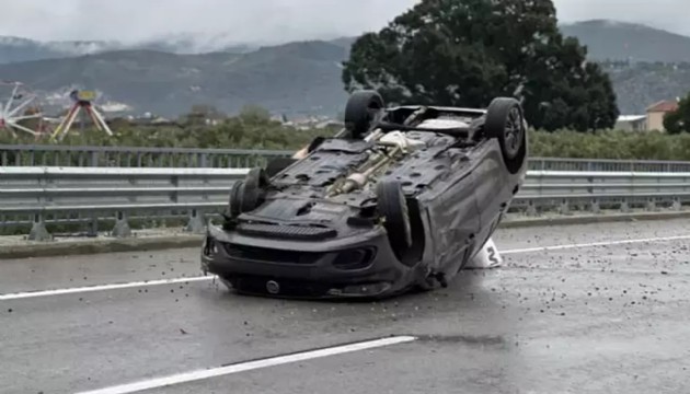 Takla atan araçtan mucize kurtuluş