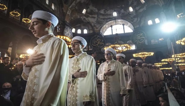 İstanbul'da 57 öğrenci icazet aldı