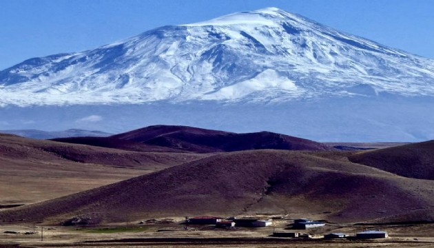 Ağrı Dağı beyaza büründü