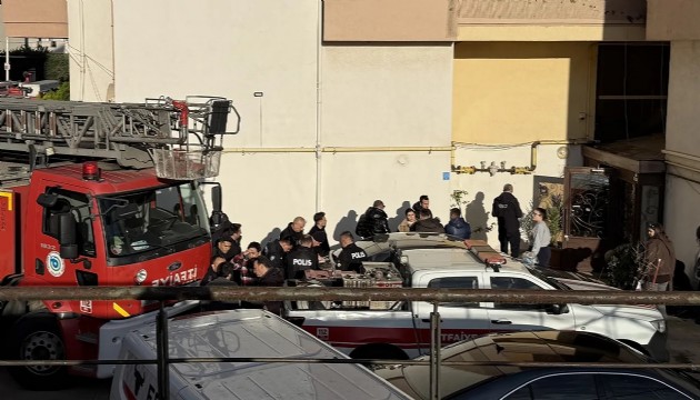 CHP'li ismin annesi bıçaklanmış halde ölü bulundu: Milletvekilleri olay yerine gitti