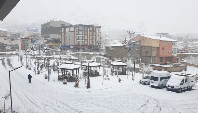 93 yerleşim yeri ulaşıma kapandı