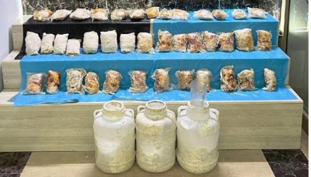 Peynir bidonlarından 9 kilo 317 gram esrar çıktı