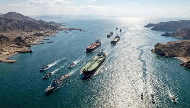 Fransız gemisi Hürmüz'ü geçti