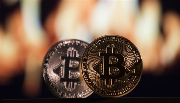 Bitcoin zirveyi gördü