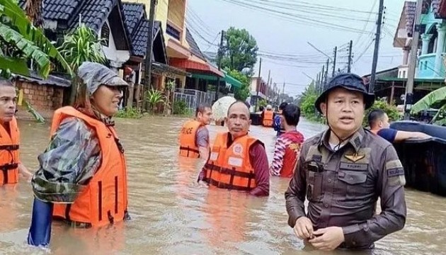 Tayland'da sel felaketi 9 can aldı!