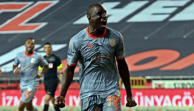 Demba Ba tarih yazdı