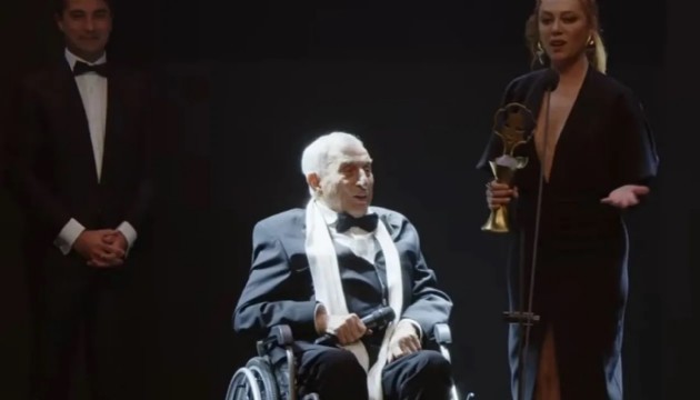 Demet Evgar'dan Haldun Dormen'e duygusal veda