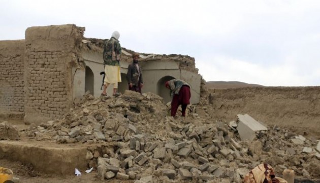 Afganistan'da 5,8 büyüklüğünde deprem