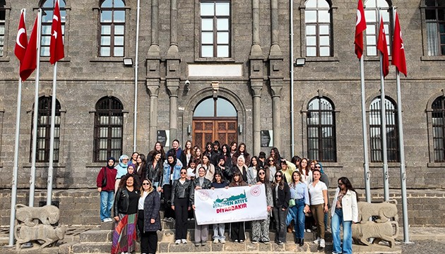 Şehit ve gazi çocukları tarihi mekanları gezdi