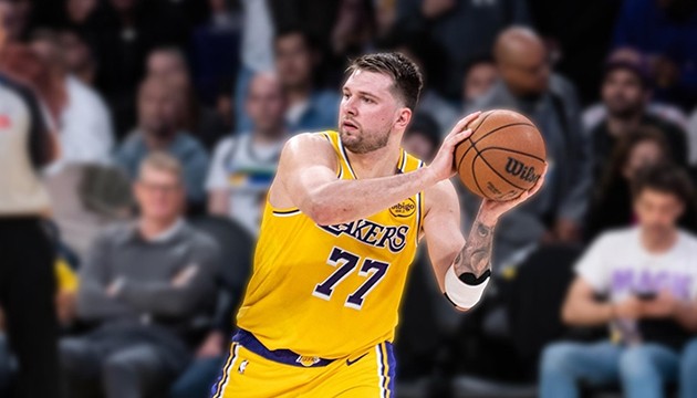 Los Angeles derbisini Lakers kazandı