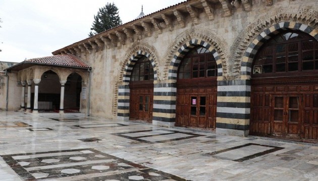 Ulu Camii'nin çinileri Hollanda'dan çıktı!