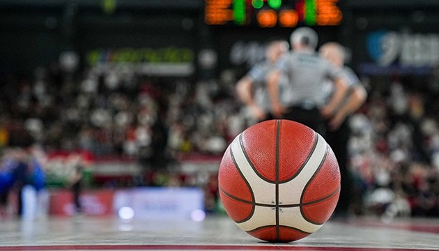 Anadolu Efes, Paris'i ağırlayacak