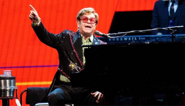 Dünyaca ünlü sanatçı Elton John sahneye veda etti