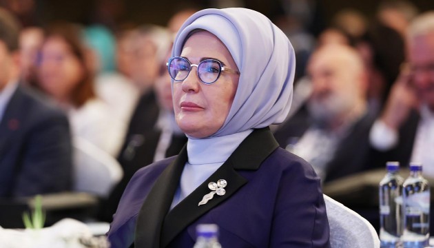 Emine Erdoğan'dan Bangladeş Geçici Hükümeti Başkanı Yunus'a tebrik