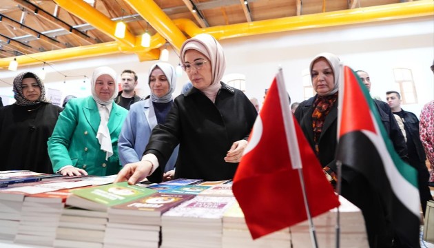 Emine Erdoğan'dan Şule Yüksel Şenler Vakfı Kitap ve Kültür Günleri etkinlik alanına ziyaret