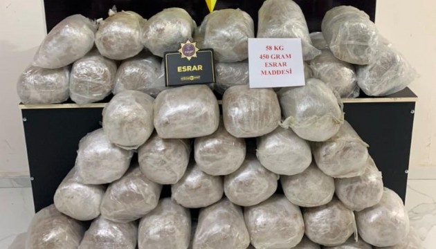 Niğde'de bir tırda 58,4 kilogram esrar ele geçirildi