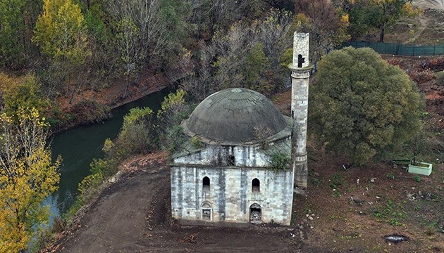 Asırlık camide restorasyon başladı