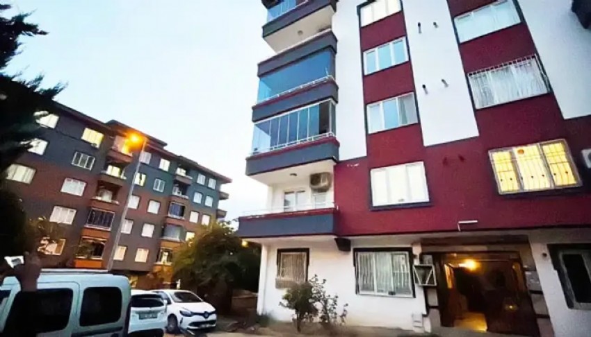 Ailecek pencereden düştüler!