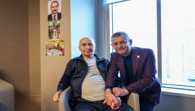 Özgür Özel'den Hikmet Çetin'e ziyaret