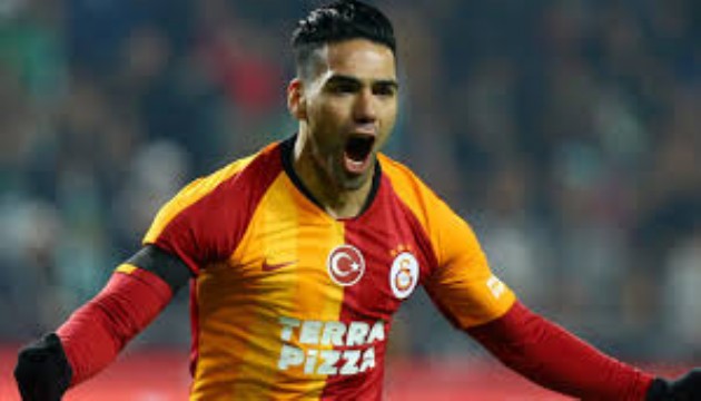 Falcao gidiyor yerine başka dünya yıldızı geliyor