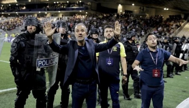 UEFA'dan Fenerbahçe'ye ceza!