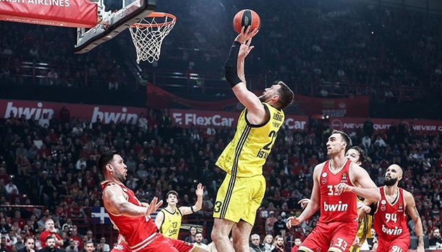 Fenerbahçe, Olympiakos deplasmanında