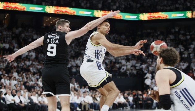 Tarihi seriyi Fenerbahçe bitirdi