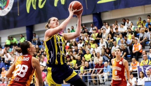 Basketbol derbisinde Fenerbahçe, Galatasaray'ı farklı devirdi