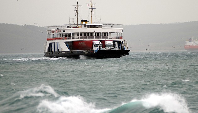 Marmara'da feribot seferlerine fırtına engeli