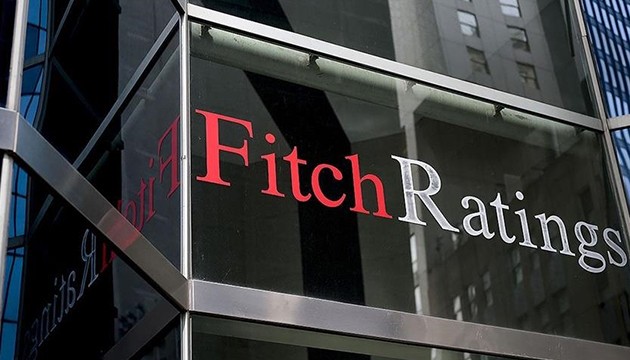 Fitch, kredi notunu yükseltti