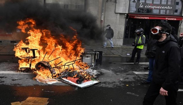 Fransa'da çatışmalar büyüyor: 58 gözaltı