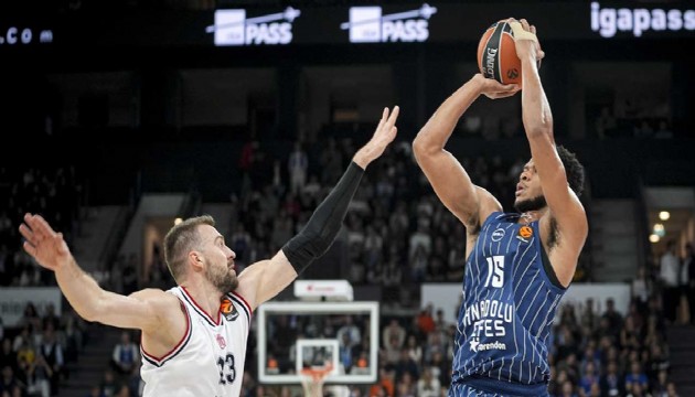 Anadolu Efes uzatmalarda devrildi