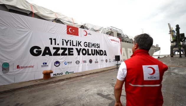 Gazze'ye insani yardım ulaştıracak gemi Mersin'den uğurlandı