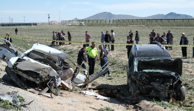 Konya'da katliam gibi kaza: 4 ölü