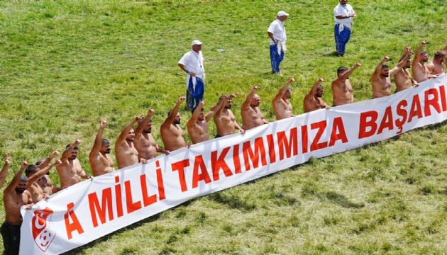 Kırkpınar’da başpehlivanlardan A Milli Futbol Takımı’na destek