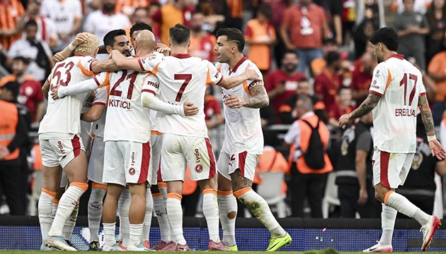 Galatasaray Devler Ligi arenasında