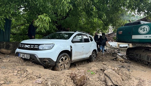 Şiddetli yağış hasara yol açtı