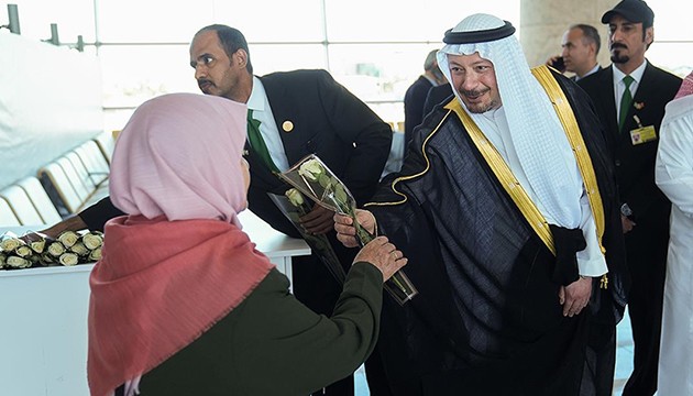 Suudi Büyükelçi Abu Al-Nasr, Esenboğa'da hacı adaylarını yolcu etti