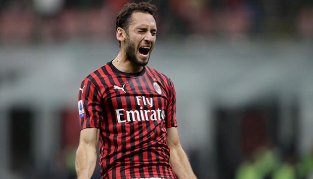 Milan'a Hakan Çalhanoğlu şoku