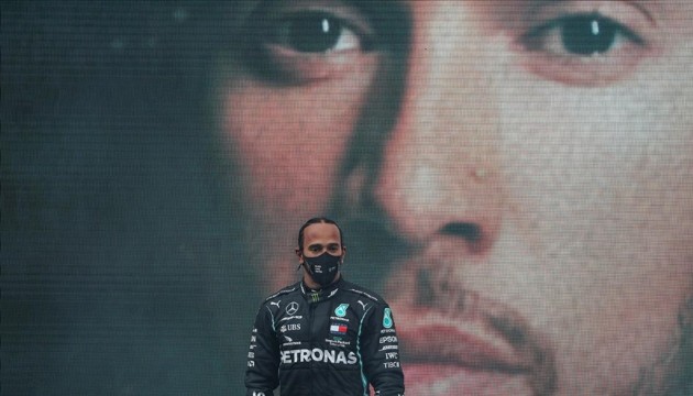 Lewis Hamilton'dan kötü haber