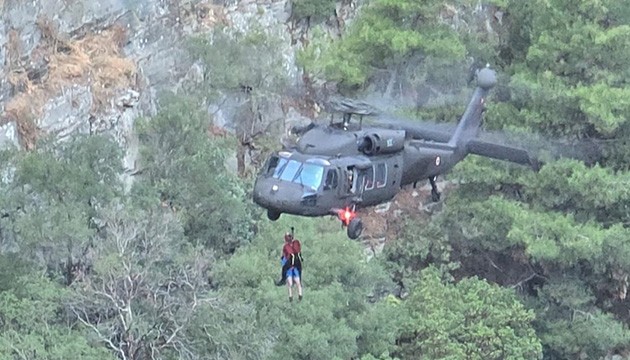 Kanyonda mahsur kalanlar operasyonla kurtarıldı