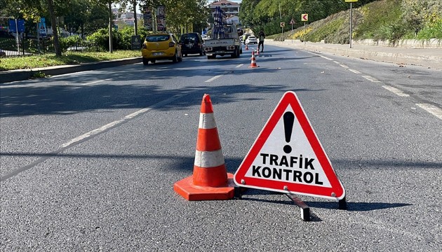 Ülke genelinde yapılan trafik denetiminde 20 bin 416 araç ve sürücüye işlem uygulandı