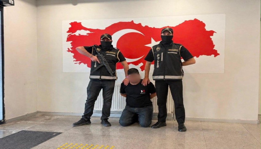 Azerbaycan'da yakalanan suç örgütü üyesi Türkiye'ye getirildi