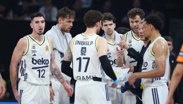 Fener şampiyonluk kapısını araladı