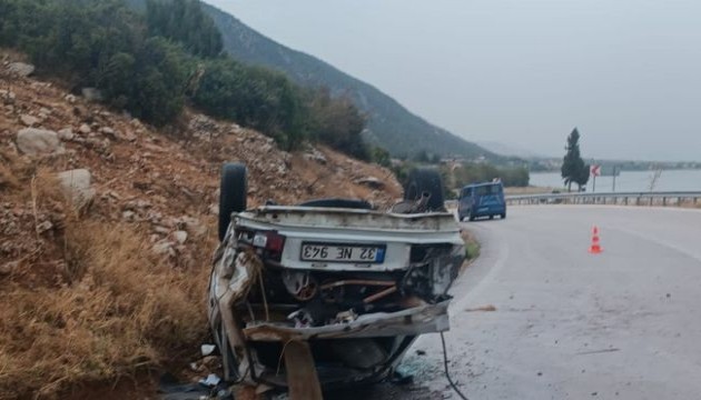 Isparta'da feci kaza: 1 ölü, 5 yaralı